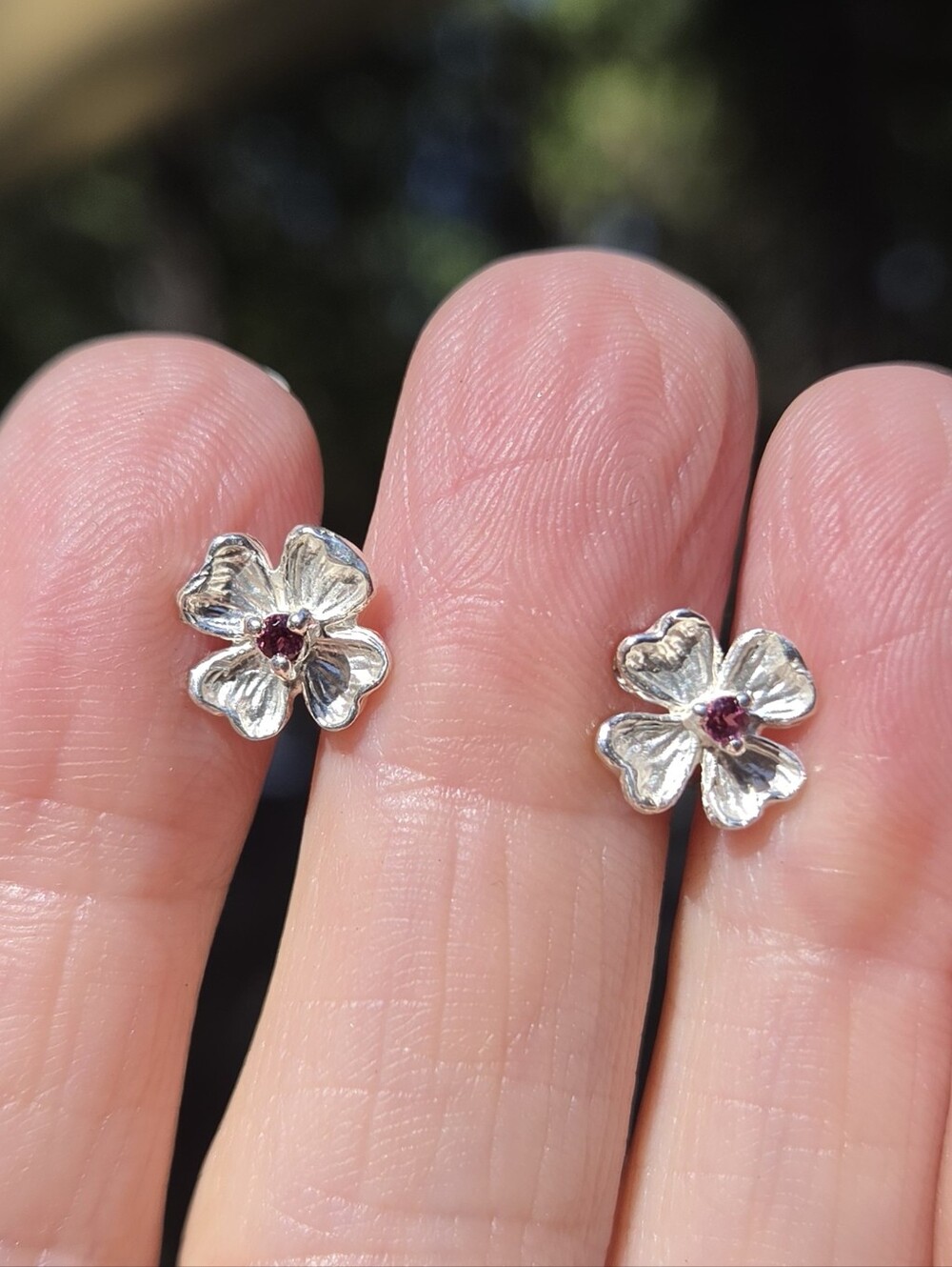 Rhodalite Sterling & White Gold Flower Earrings - Picture 3 of 9